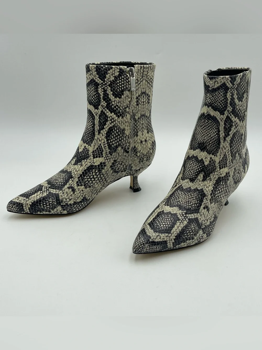 Marc Fisher SZ 5M Iggy  Pointed Toe Dress Booties Snake Kitten Heel MSRP $179